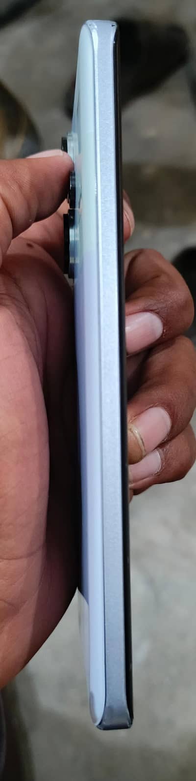 12/512 hain box charger sath ha