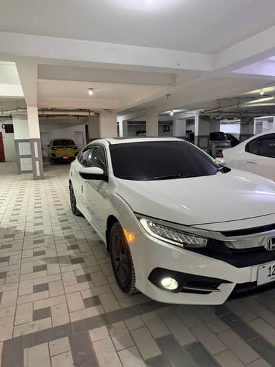 Civic X oriel 1.8 Ug