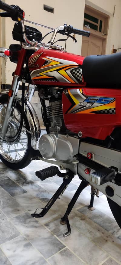 urgent sale 125cc Honda contact no. . 03170688852