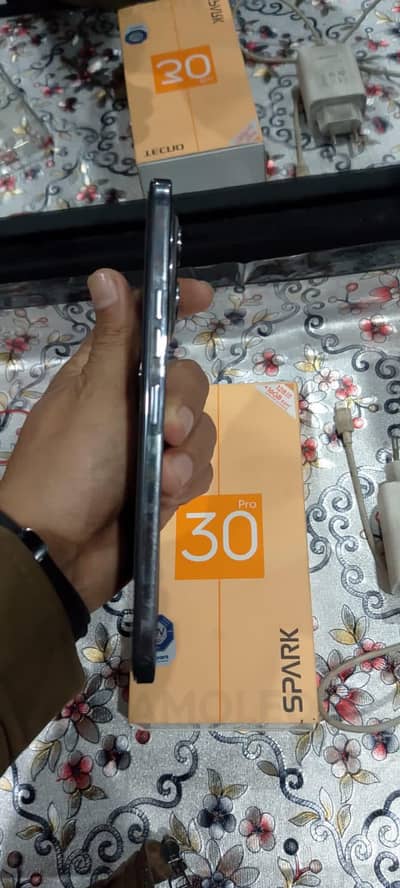 Tecno spark 30 pro 8/128