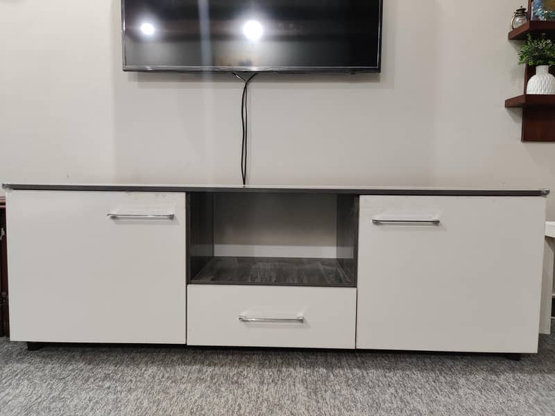 TV Console 3