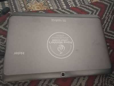 Haier. Y11B touch and type