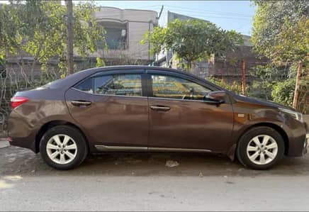 Toyota Altis Grande1 2015