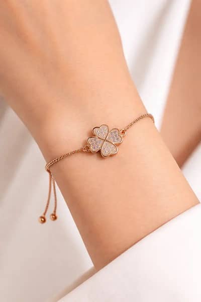 Rose Gold Clover Bracelet – Adjustable Stylish Ladies Bracelet