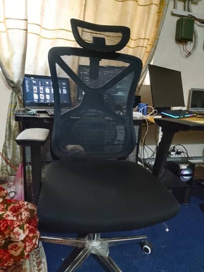 Office chair and gaming chair
