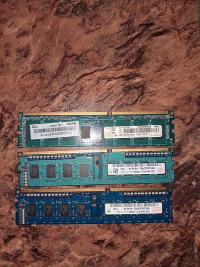 DDR3 RAM 3 sticks
