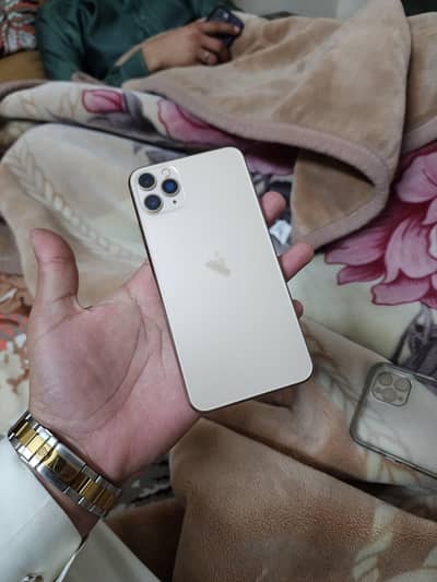 I Phone 11 pro 256gb pta max battery service