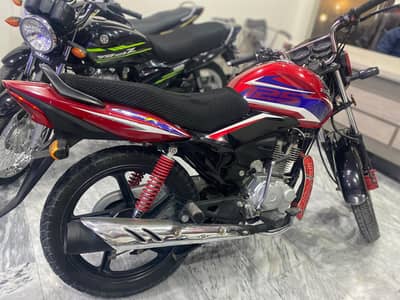 Honda CB 125F 2023