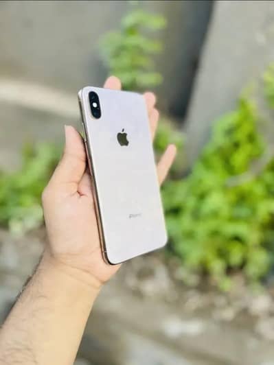iphone xsmax sim work