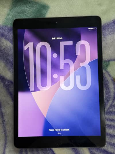 iPad 8th Generation 128GB – Excellent Condition, Smooth Performance
