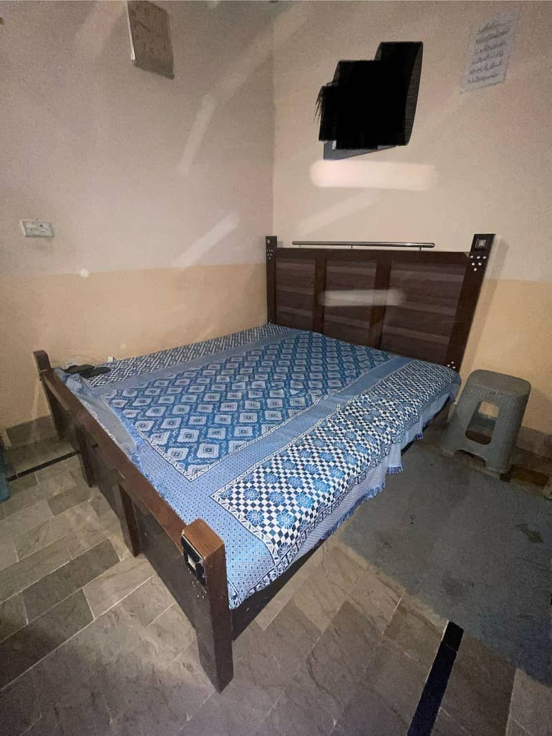 double size bed 0