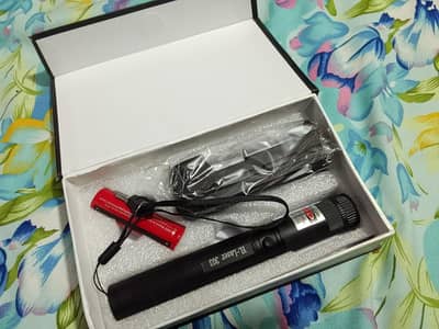 bizoo-green-light-laser-pointer-pen-portable-presentation-tool