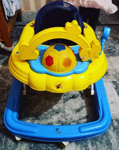 Imported walker with locked wheel for sell