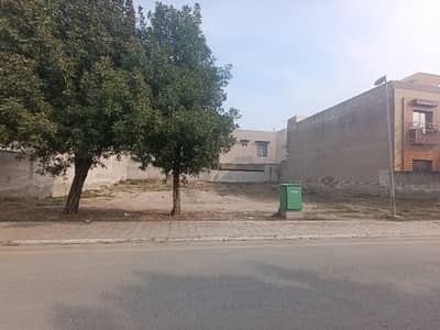 10 Marla Builder Location Plot Available In Rafi Block Of Bahria Town Lahore