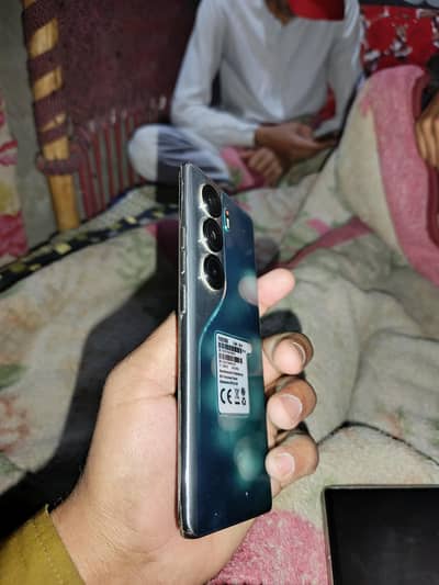 Tecno camon 40pro Full box