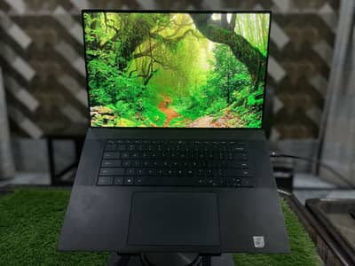 Dell XPS 9700 17” 4k i7 10th Gen RTX 2060 Gaming laptop