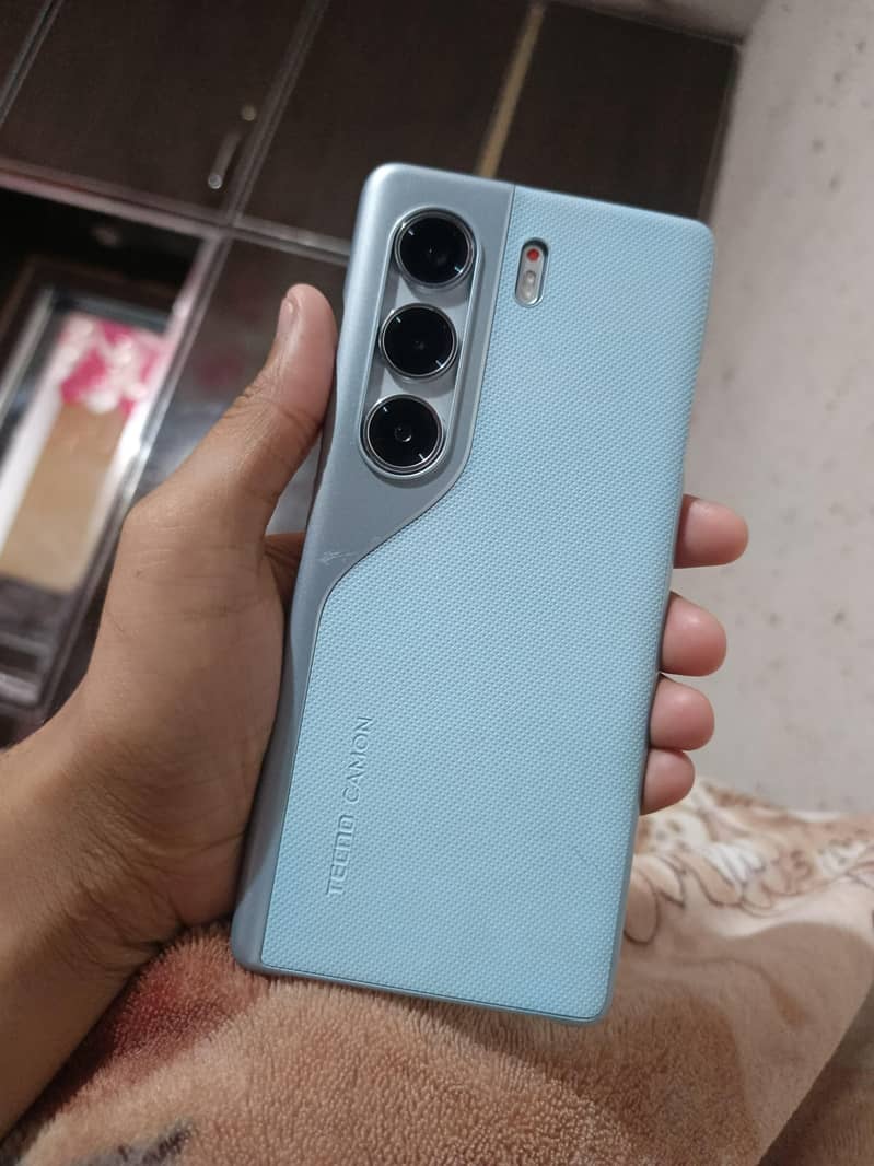 Techno Camon 40 pro 1