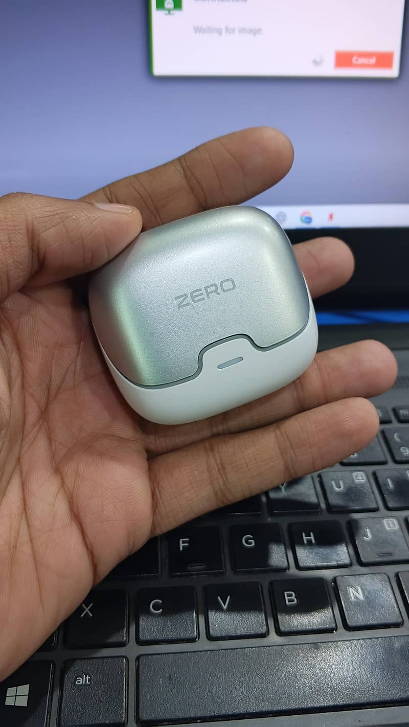 Wave Pro Zero Earbuds 1