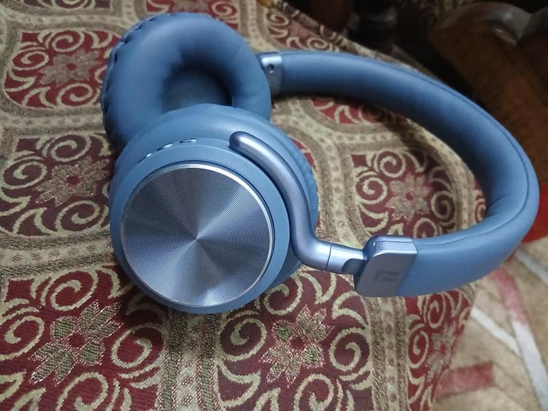 headphone 1
