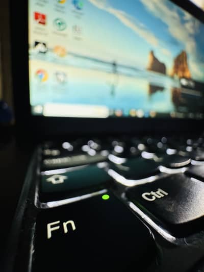 Lenovo Thinkpad X270 i5 7th Gen 8/256