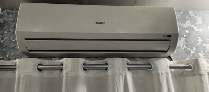Gree 1.5 ton Non Inverter Japanese Variant