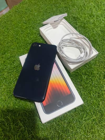iphone Se 2022 with complete box, 100% Genuine