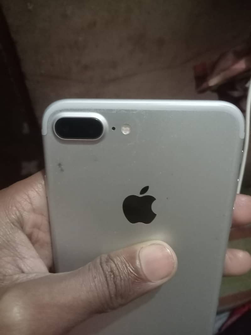 Apple iPhone7plus 4