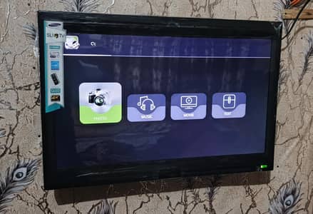 led tv 24 inch display brand new condition