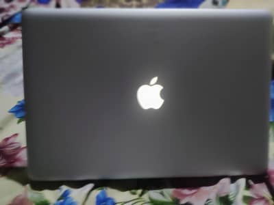 MacBook Pro 2011 early for sale