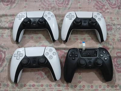 PS5 controllers