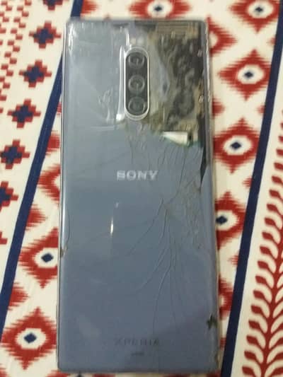 sony Xperia 1 non pata hai back toti hai loction sukkur hai