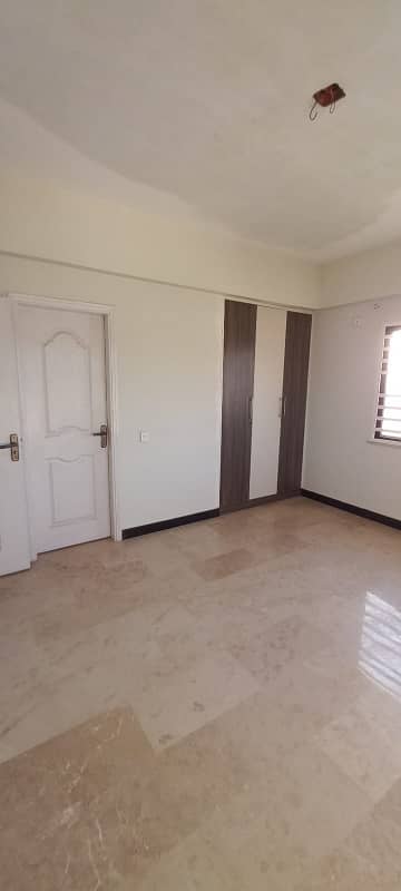 3 Bed DD Flat For Sale
