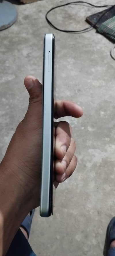 WhatsApp 03277571324