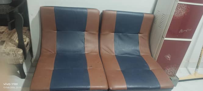 two aofa cahiers . just sone regizeine damege otherwize new