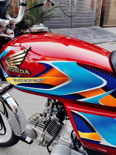 HONDA CD 70 BRAND NEW CONDITION