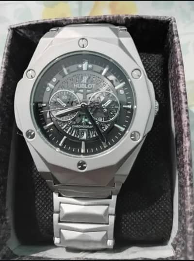 hublot premier chain warch with dimond cut and master lock