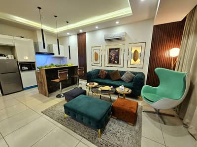 One bedroom luxury apartment available on daily basis