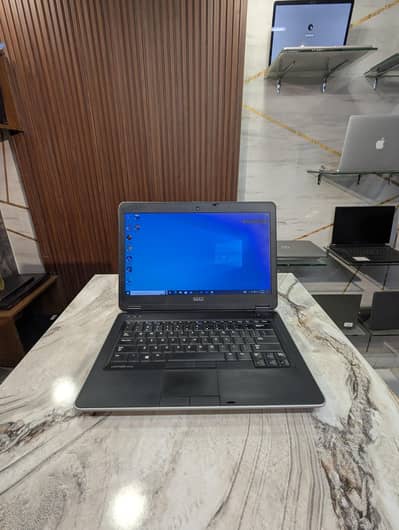 Dell Latitude i5 4th Gen 8_128 2 GB Card