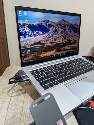 HP AmD Ryzen 5 Pro 5650 U