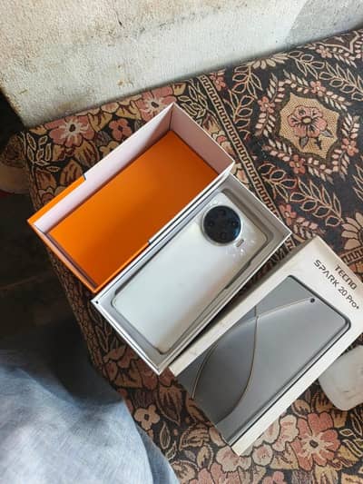 Tecno spark 20pro plus