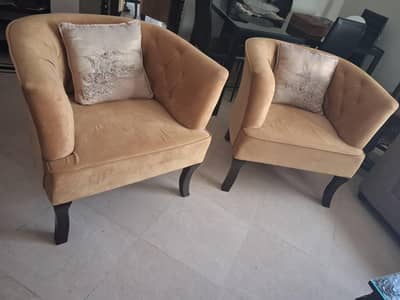 2 sofa chairs