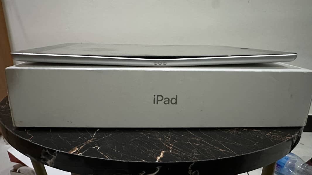 iPad 9th generation 64gb URGENT SALE 4