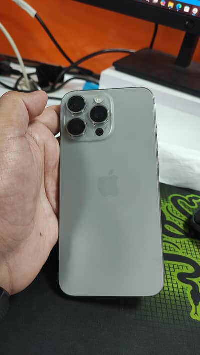 Iphone 15 pro max 256 Jv