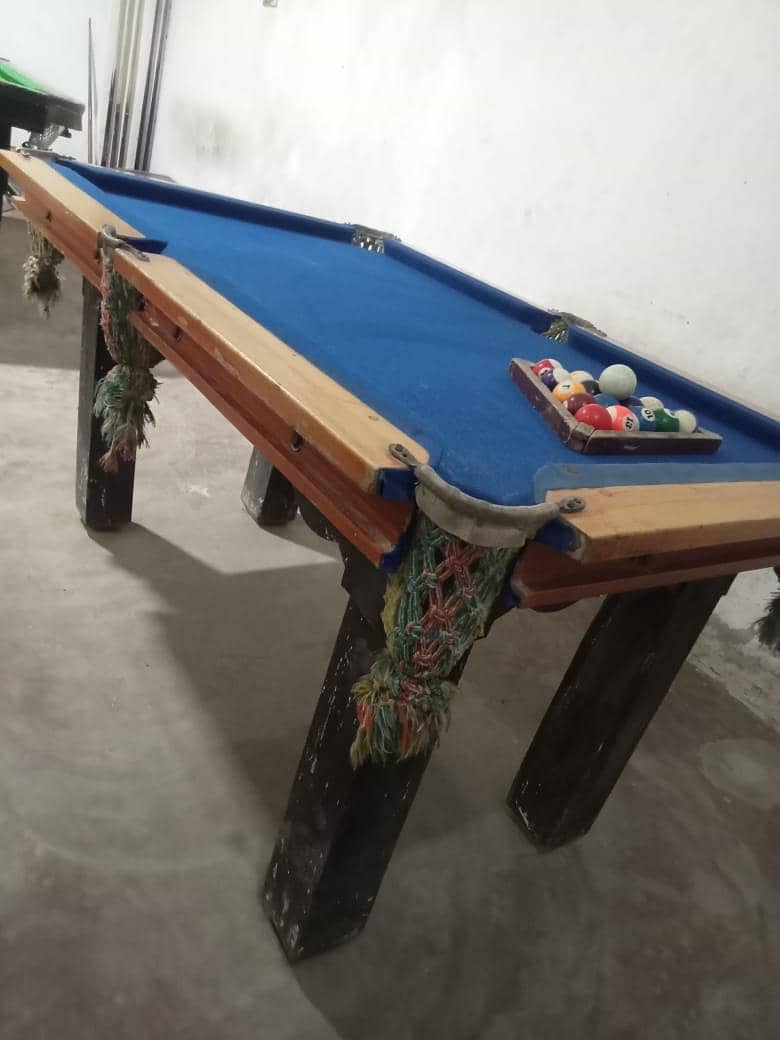 SNOOKER TABLE 4