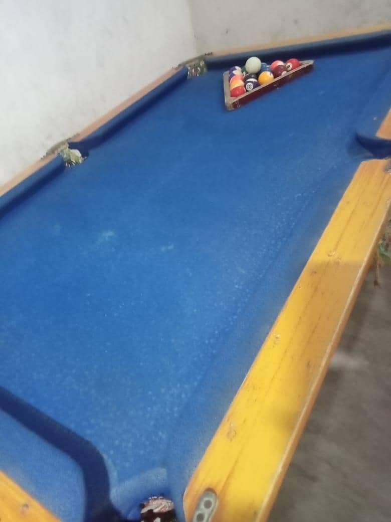 SNOOKER TABLE 5
