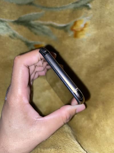 iPhone Xs Rose Gold Contact No: 03235861880