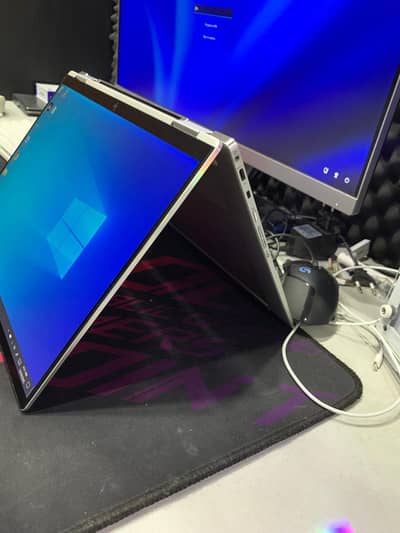 Hp I7 10th gen 16gb Ddr4 with 256gb nvme extendable