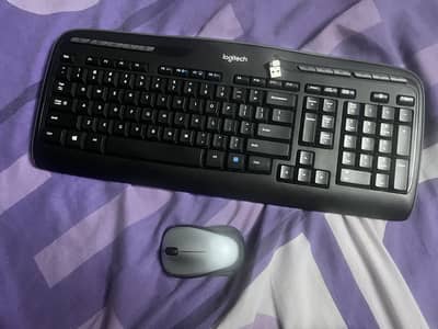 Logitech Wireless Combo mouse + Keyboard USA imp