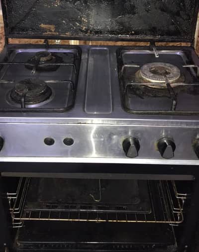 Stove with 3 burners and baking oven