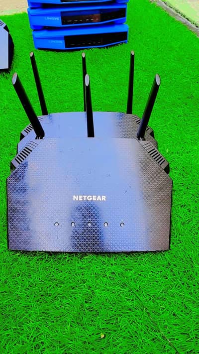 Netgear Wifi 6 RAX10 AX1800 Long Range Gaming Wifi Router